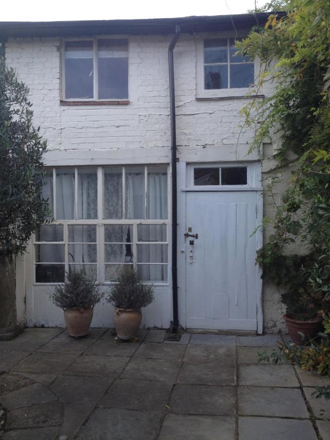 The Clockhouse Apartment Old Windsor Exterior photo