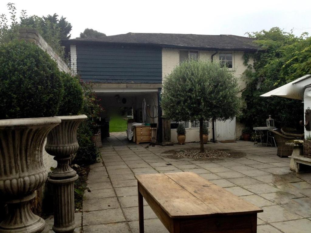 The Clockhouse Apartment Old Windsor Exterior photo